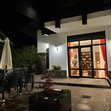 Vila Terase 게스트하우스 4*